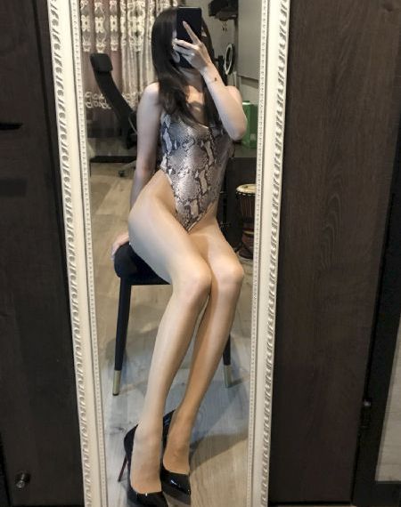 拍私房被摄影师扒开双腿小说_HD在线观看电视