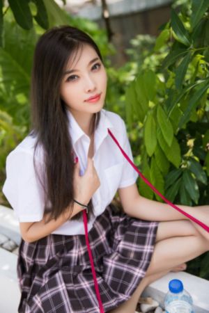 《表妺》伦理HD中字_720超清在线观看
