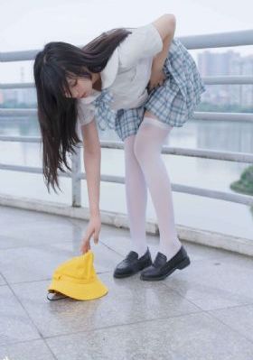 亚洲精品日韩AV专区深佐佐木希_HD电影完整版在线观看