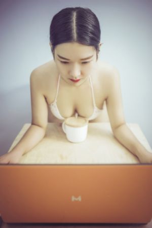 狠狠爱67194_剧情片在线观看完整版