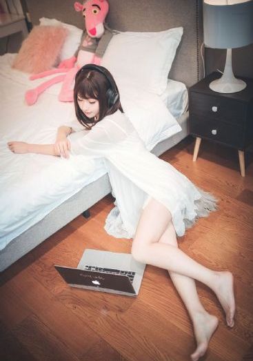 宅男午夜免费_720超清在线观看