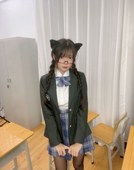 高清免费观看在线人_吉吉电影在线观看