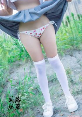 黄蓉襄阳婬史1—5_4K完整在线观看
