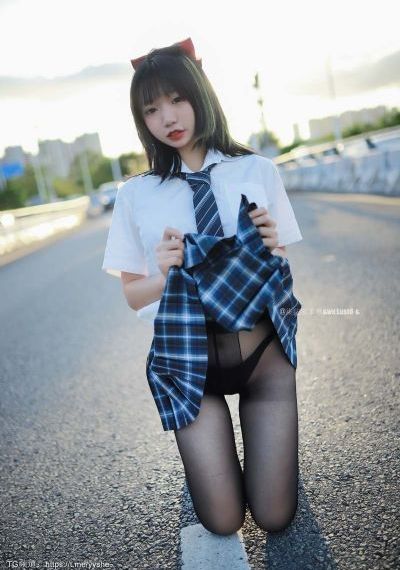 一区二区三区杨幂在线观看_英文版字幕